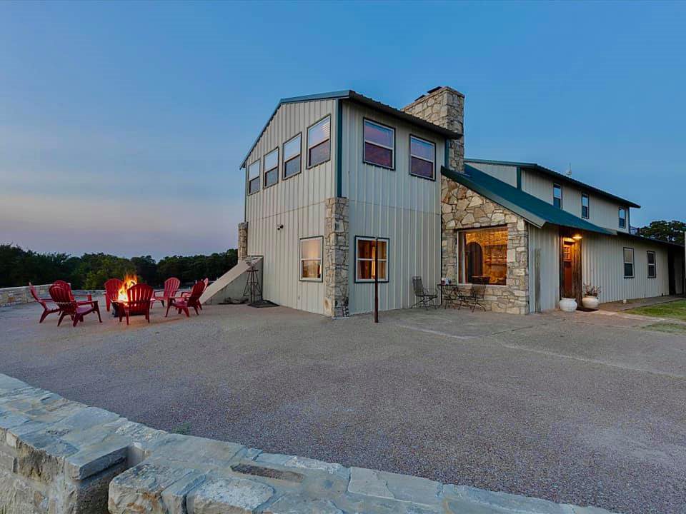 Large 2 story barndominium in Alaska